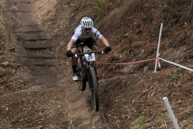 Un ciclista durante la prueba (AYTO. LANJARÓN)