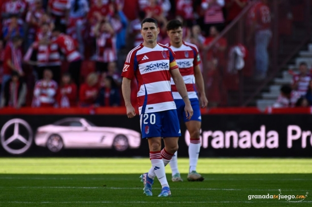 El Granada se quedó sin el triunfo (JOSÉ M. BALDOMERO)