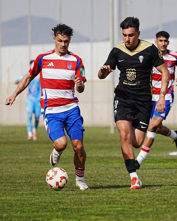 El Recre no pudo pasar del empate (GRANADA CF)